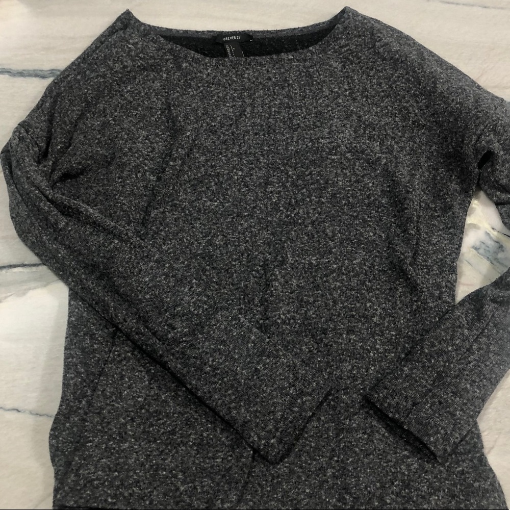 Forever 21 Grey and black sweater